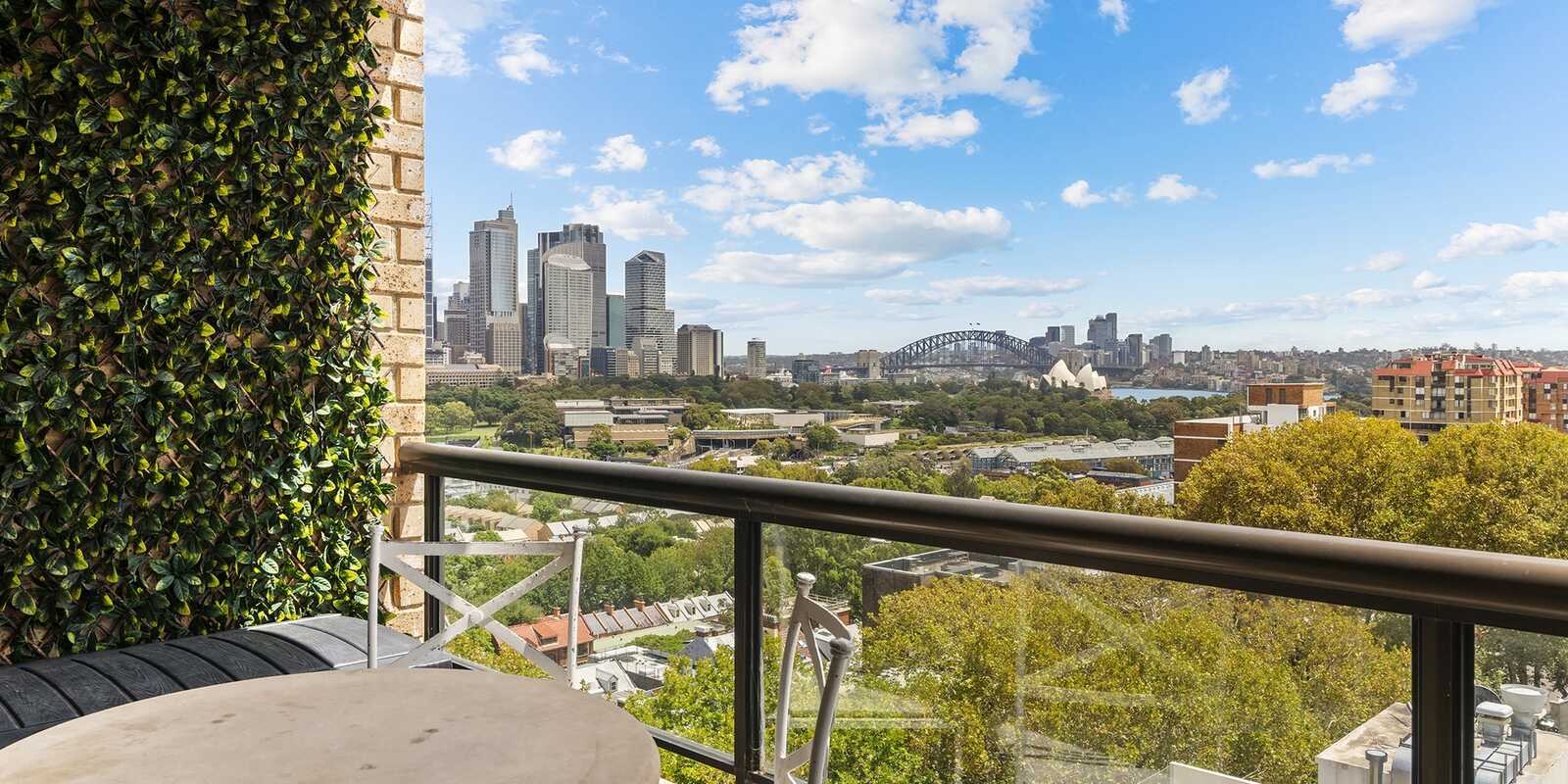 27/204 Victoria Street Potts Point