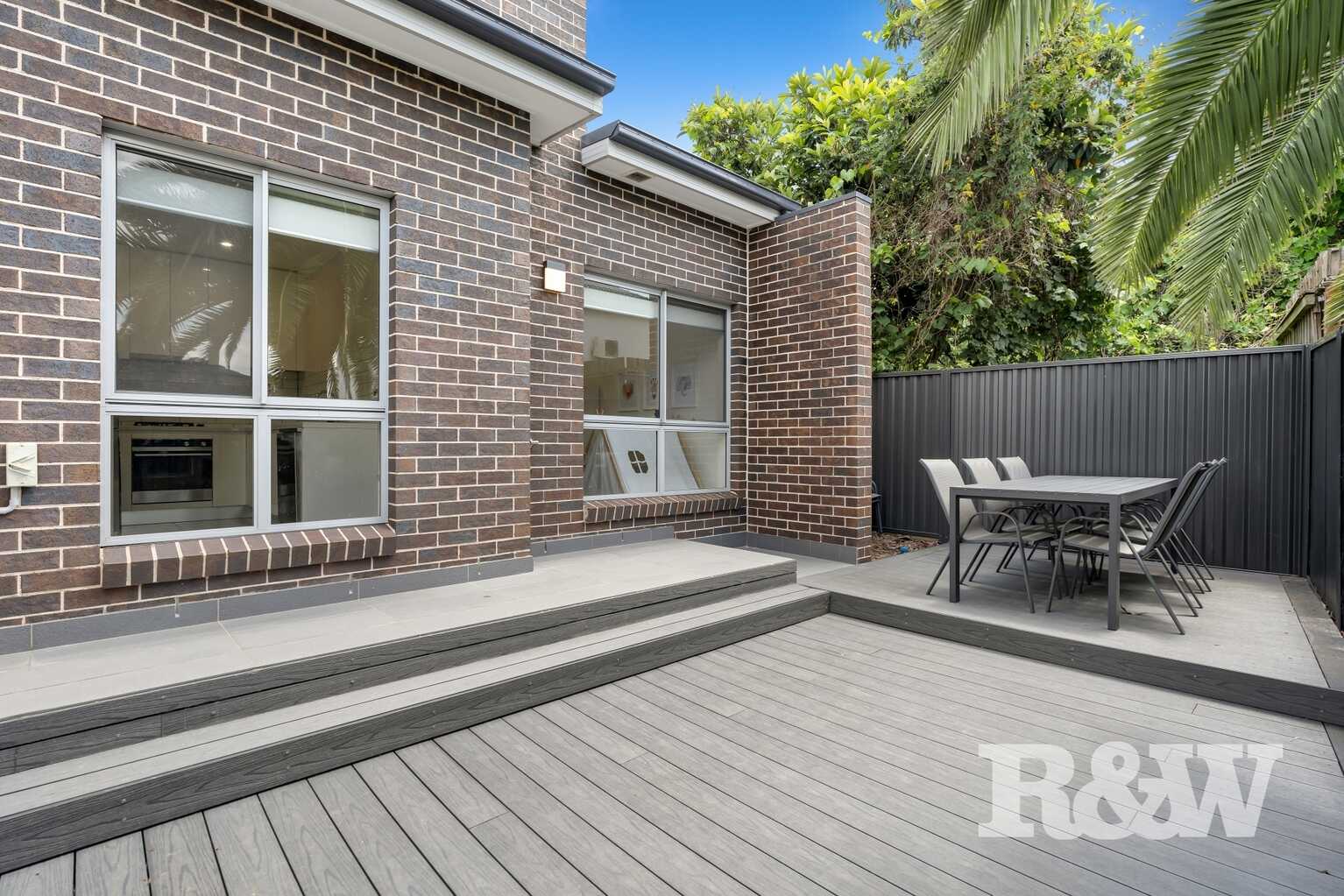 5/6 Holland Crescent Casula 5/6 Holland Crescent Casula