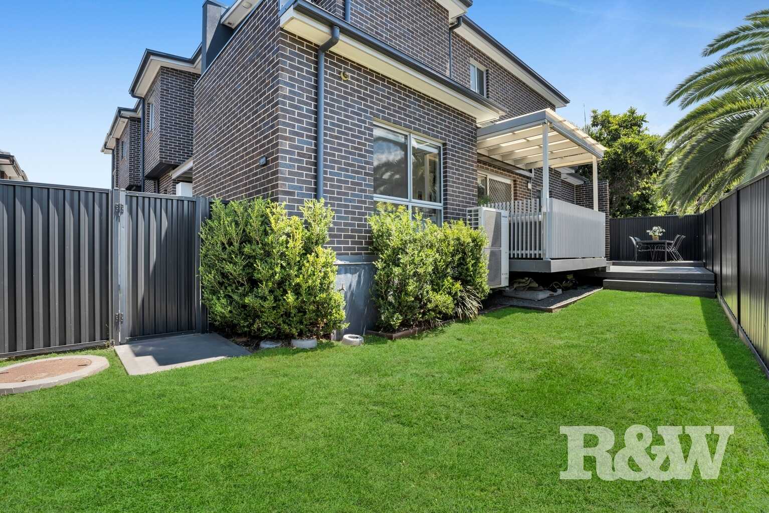 5/6 Holland Crescent Casula 5/6 Holland Crescent Casula