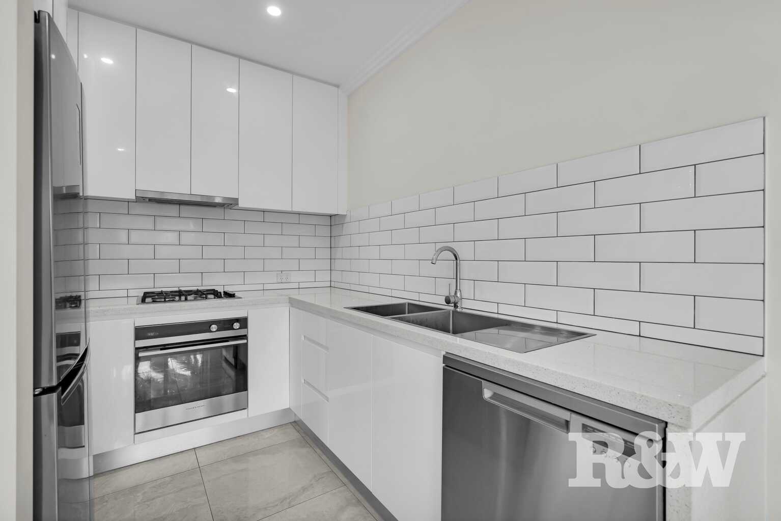 5/6 Holland Crescent Casula 5/6 Holland Crescent Casula