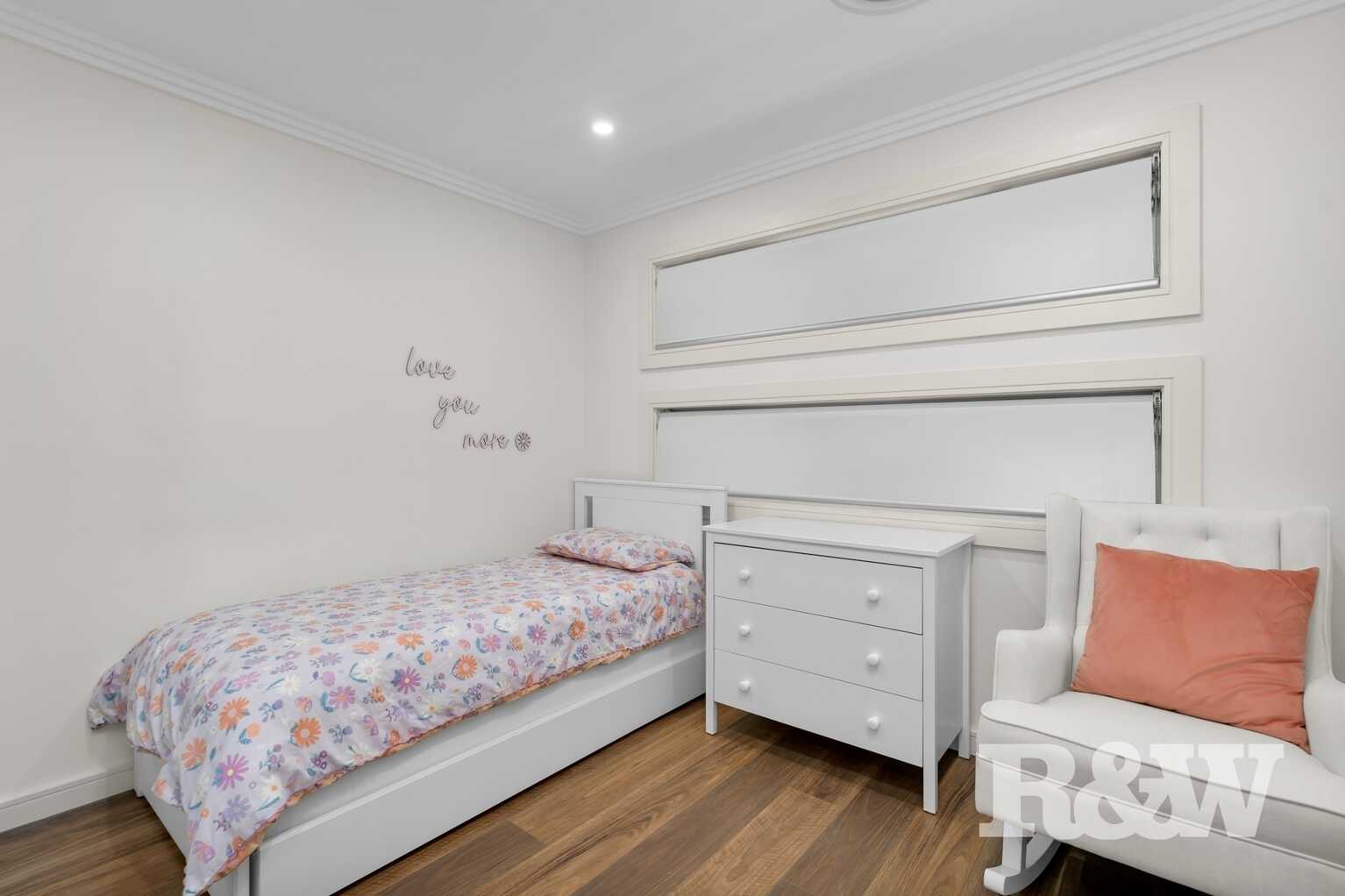 5/6 Holland Crescent Casula 5/6 Holland Crescent Casula