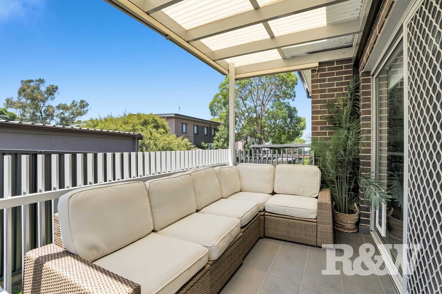 5/6 Holland Crescent Casula 5/6 Holland Crescent Casula