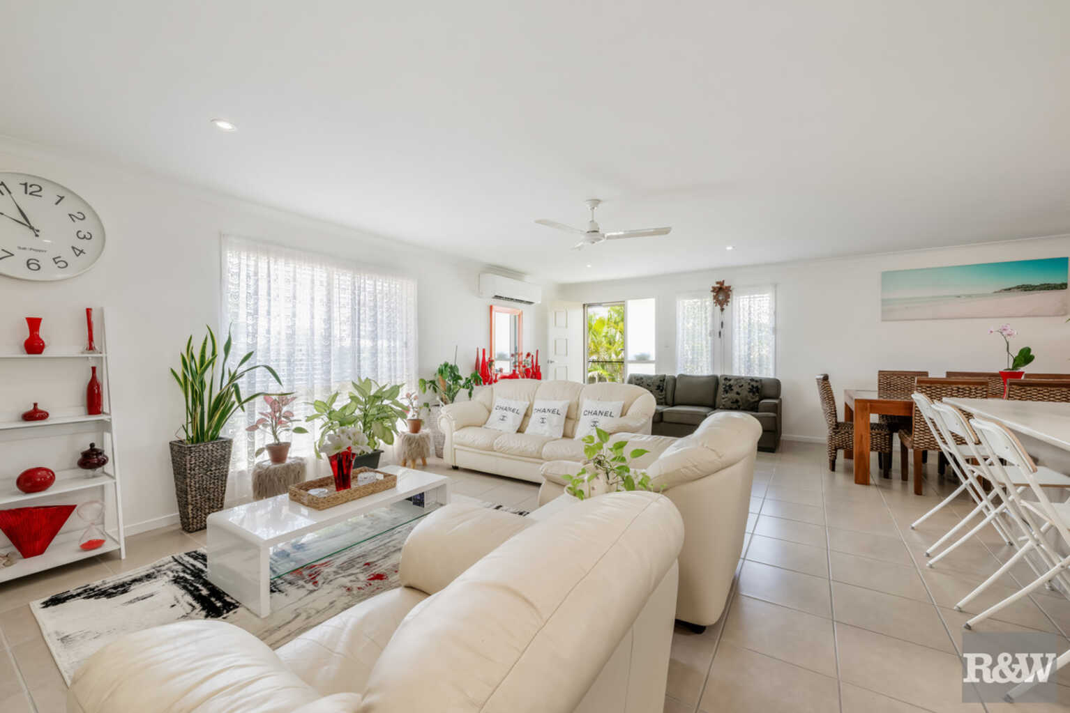 24 Malvern Drive Moore Park Beach 24 Malvern Drive Moore Park Beach