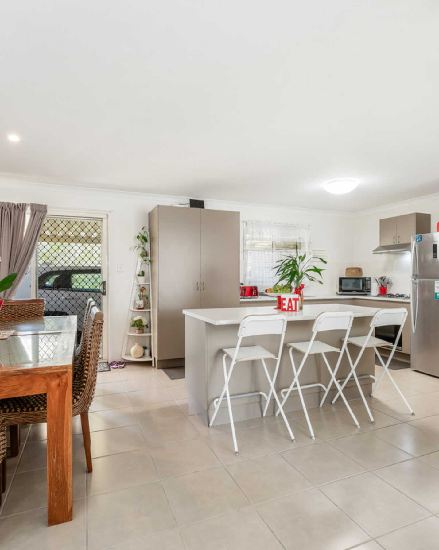 24 Malvern Drive Moore Park Beach, Beach - Thumbnail 4