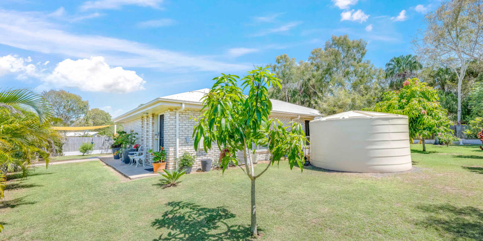 24 Malvern Drive Moore Park Beach 24 Malvern Drive Moore Park Beach