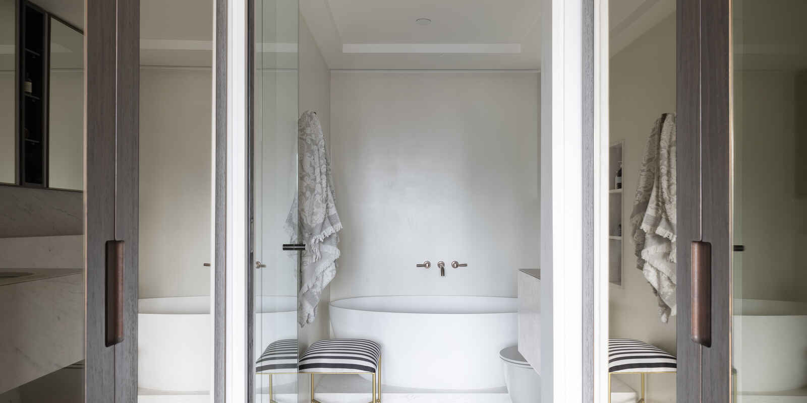 Apartment Rockwall Crescent Potts Point