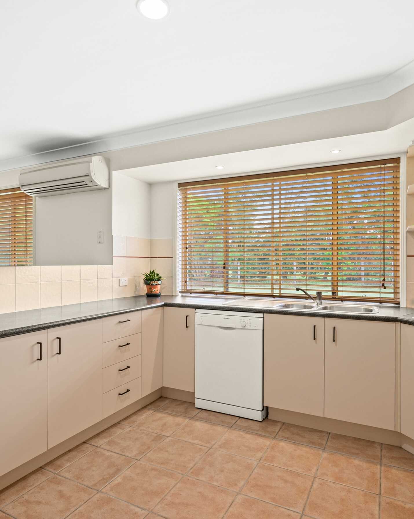 35-37 Captain Whish Avenue Morayfield, Morayfield - Thumbnail 8