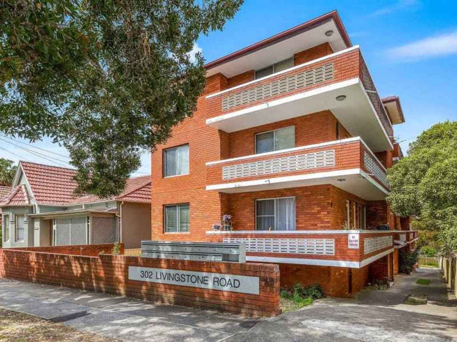 8/302 Livingstone Road Marrickville