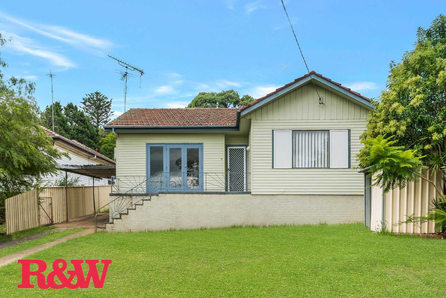 32 Donaldson Street Bradbury 32 Donaldson Street Bradbury
