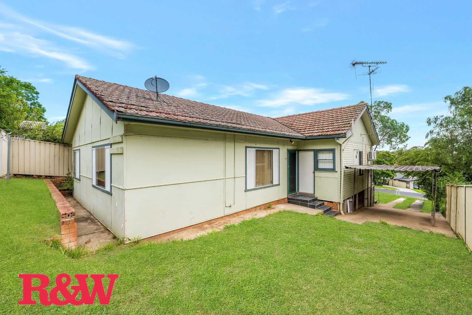 32 Donaldson Street Bradbury 32 Donaldson Street Bradbury