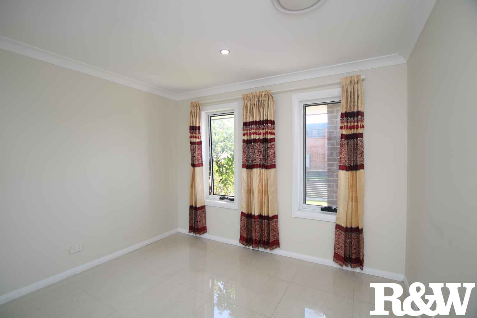 1 Tamaro Avenue Whalan