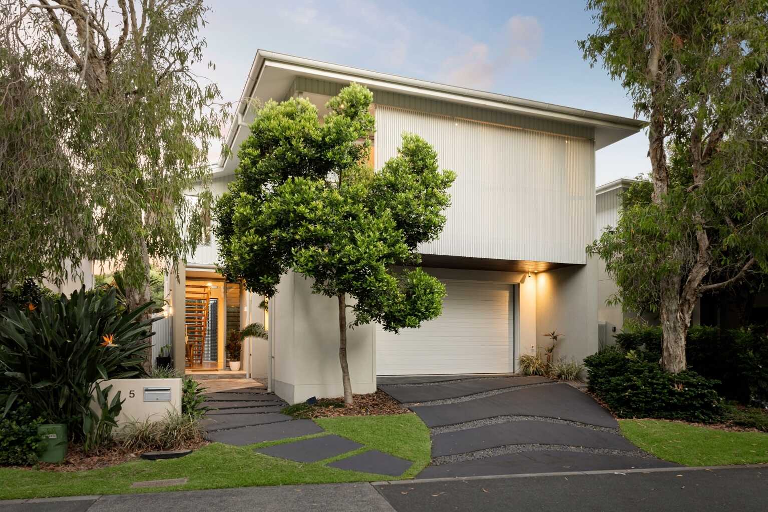 5 Whitehaven Parade Yaroomba
