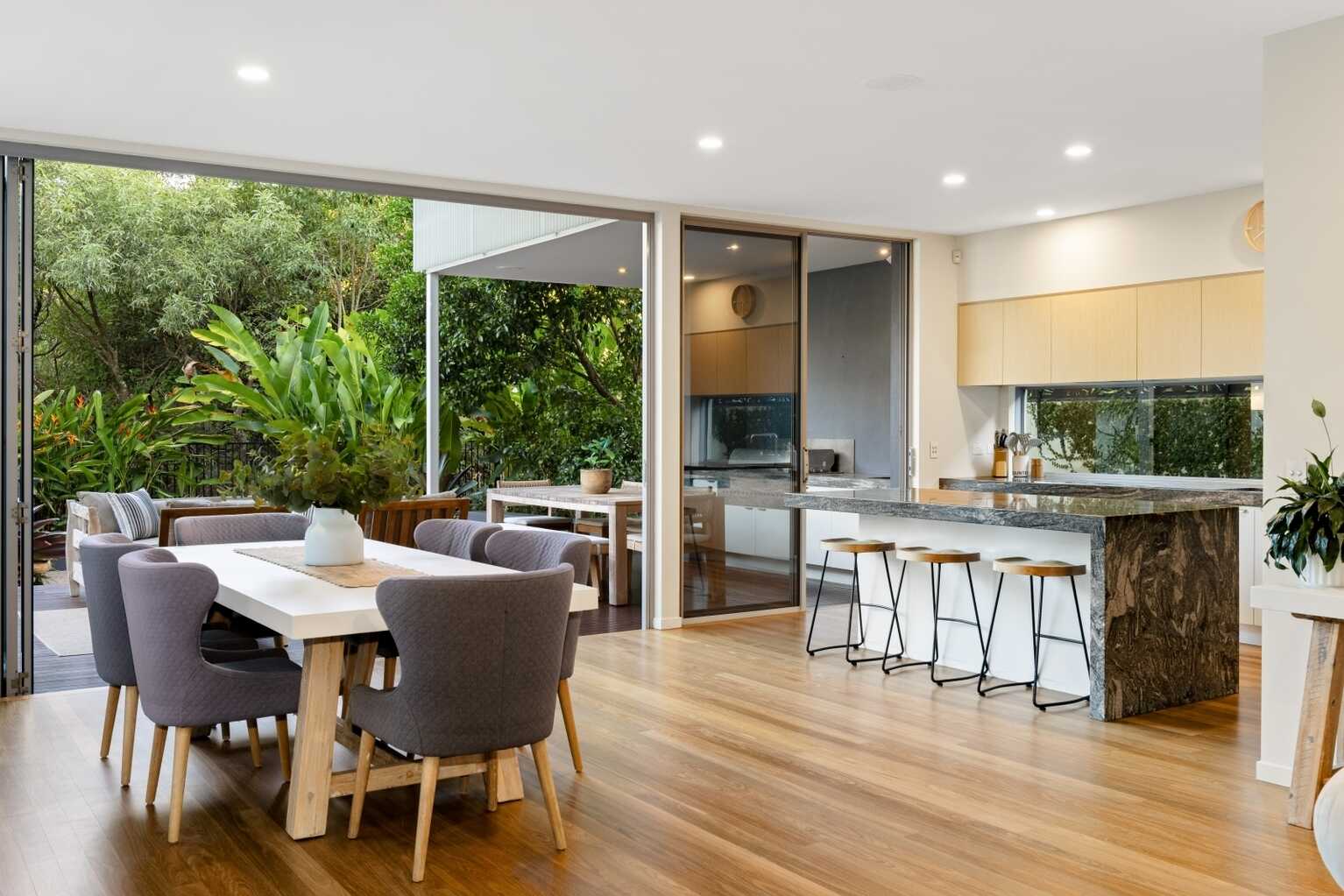 5 Whitehaven Parade Yaroomba