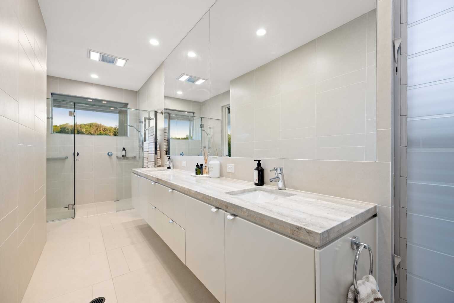 5 Whitehaven Parade Yaroomba