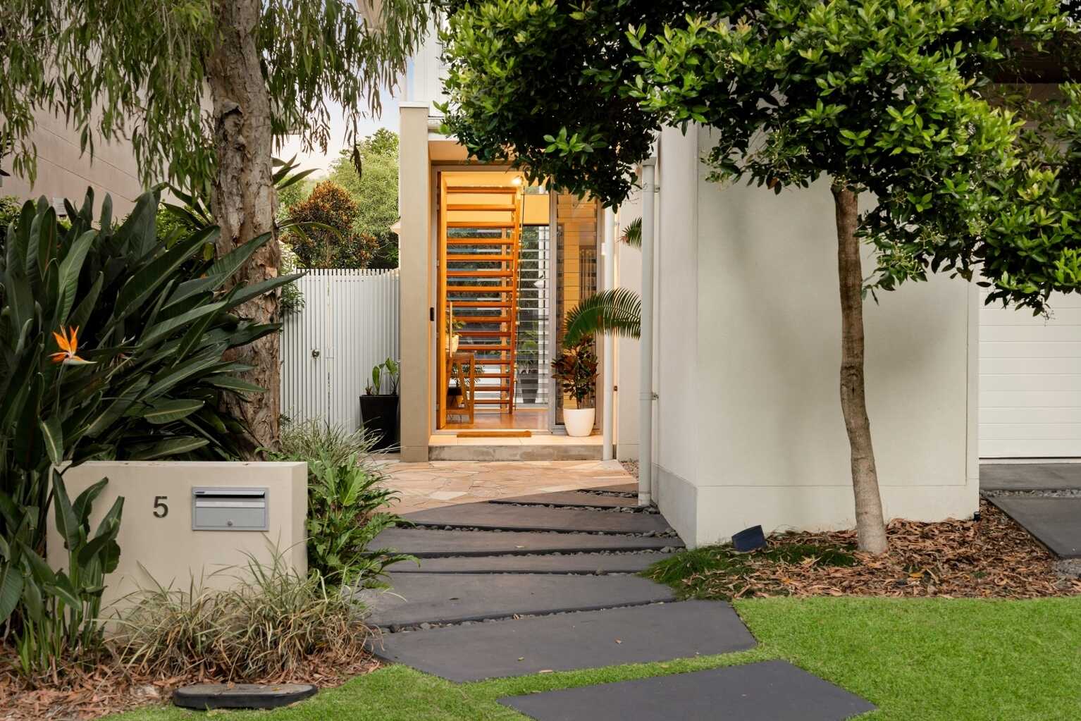 5 Whitehaven Parade Yaroomba