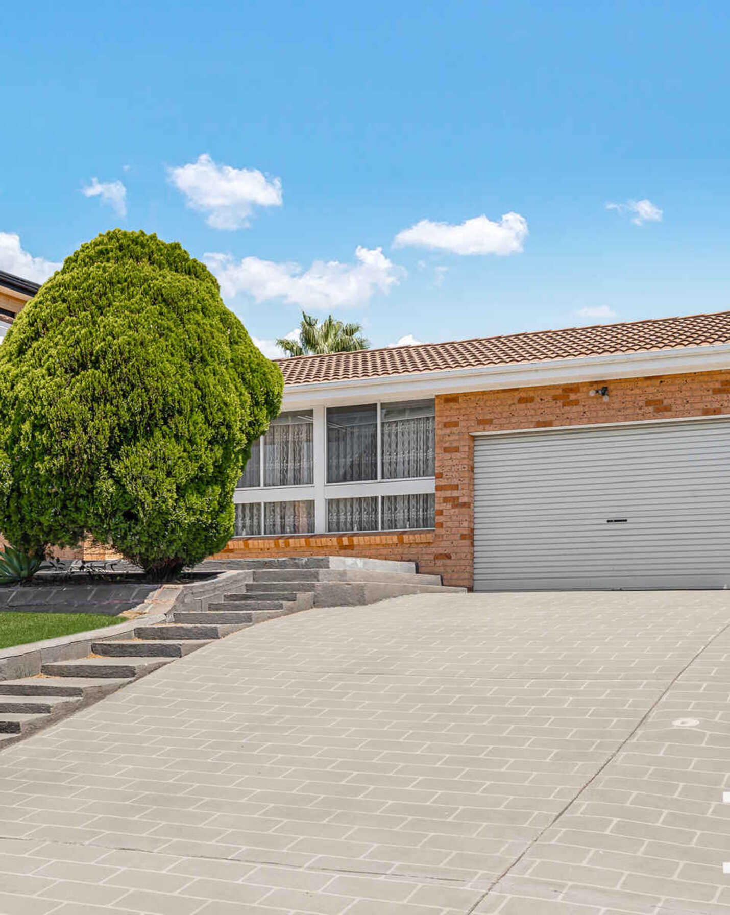 10 Fairburn Crescent Minchinbury, Minchinbury - Thumbnail 2