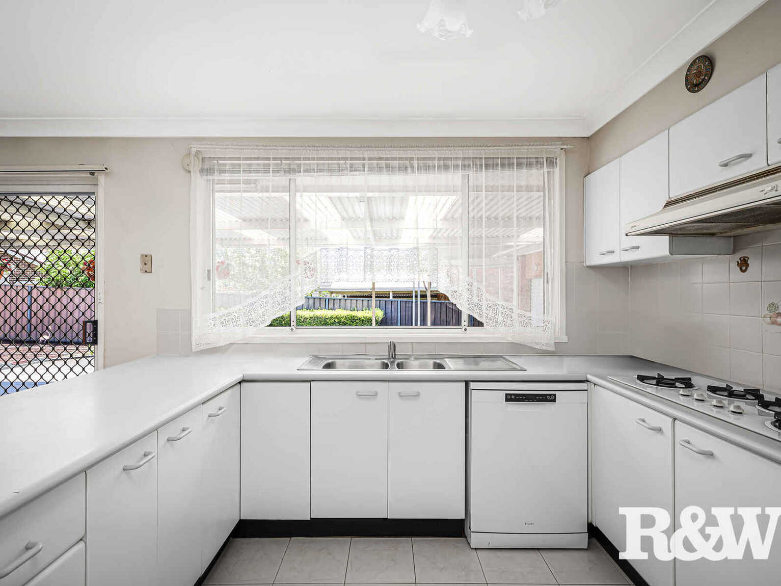 10 Fairburn Crescent Minchinbury 10 Fairburn Crescent Minchinbury