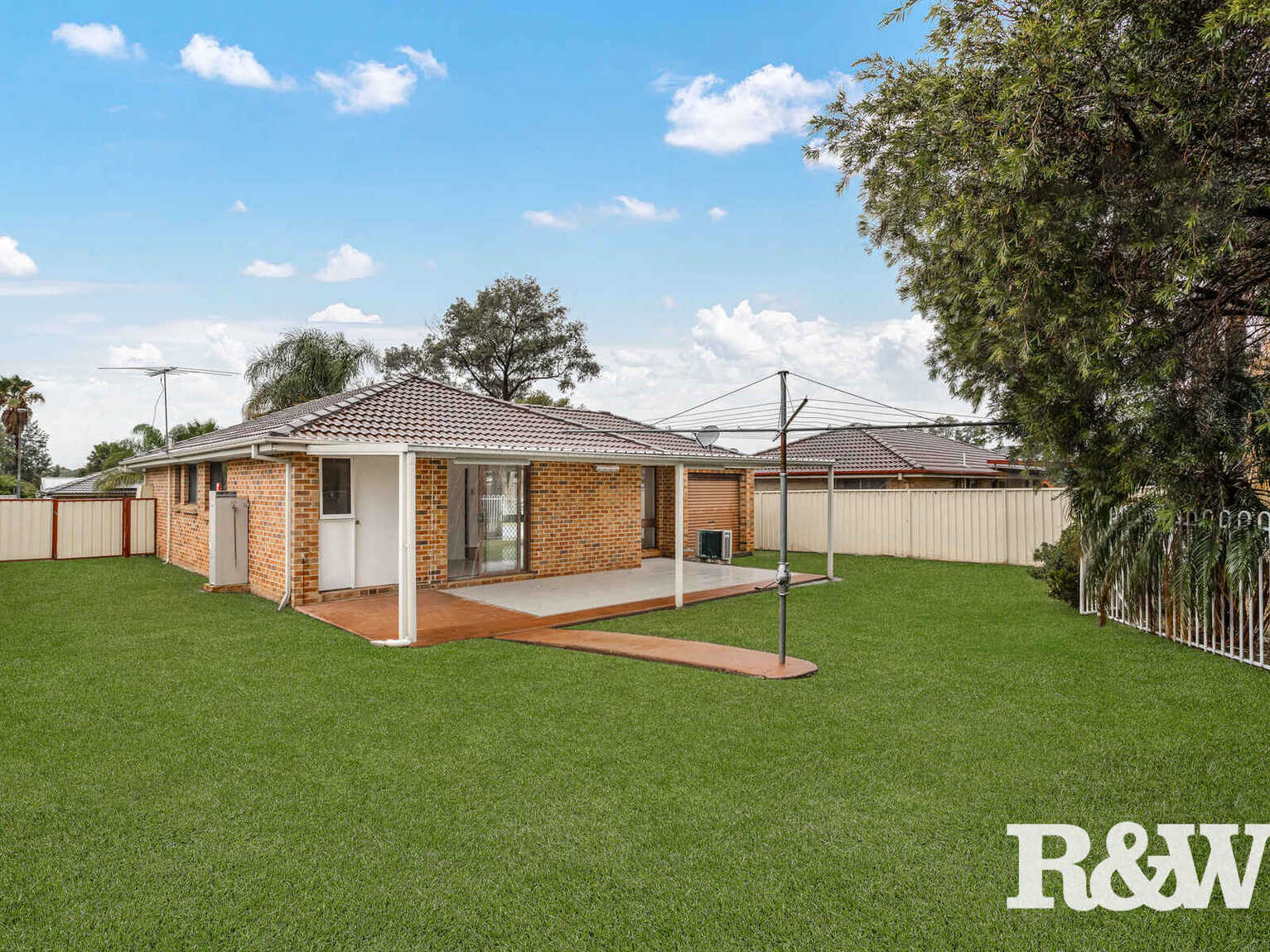 4 Dino Close Rooty Hill