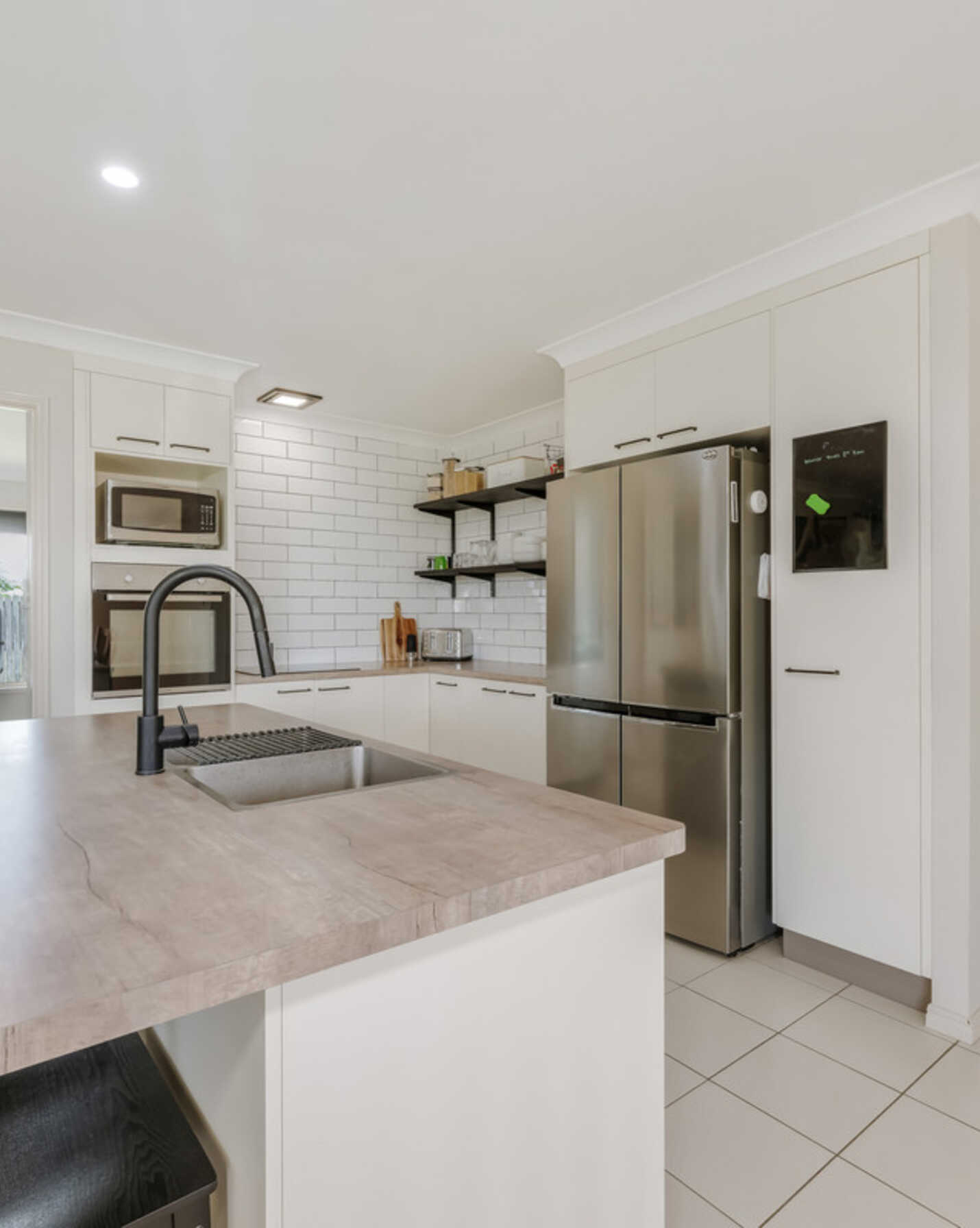 22 Hopton Place Bundaberg North, North - Thumbnail 2