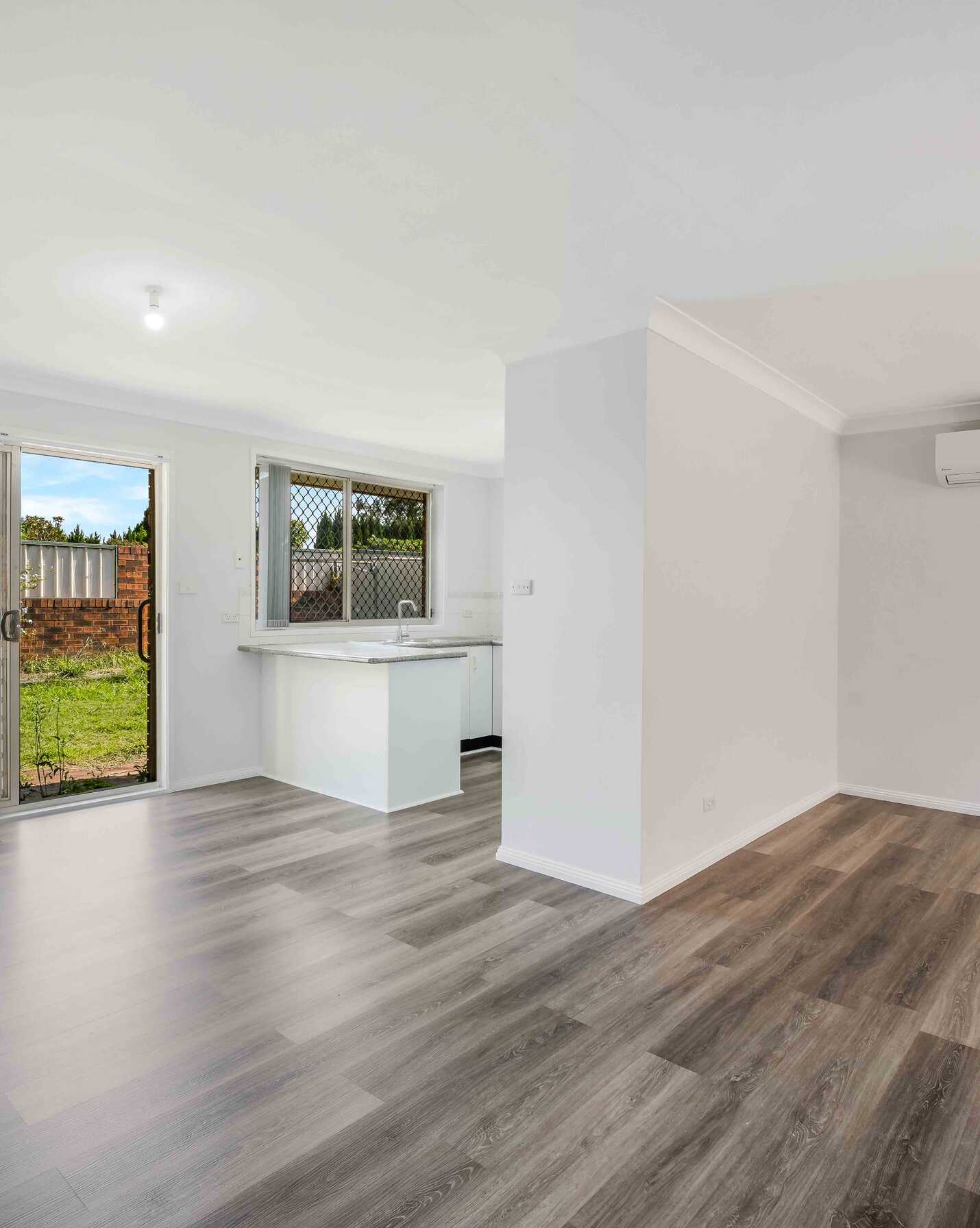 1/130 Glenfield Road Casula, Casula - Thumbnail 4