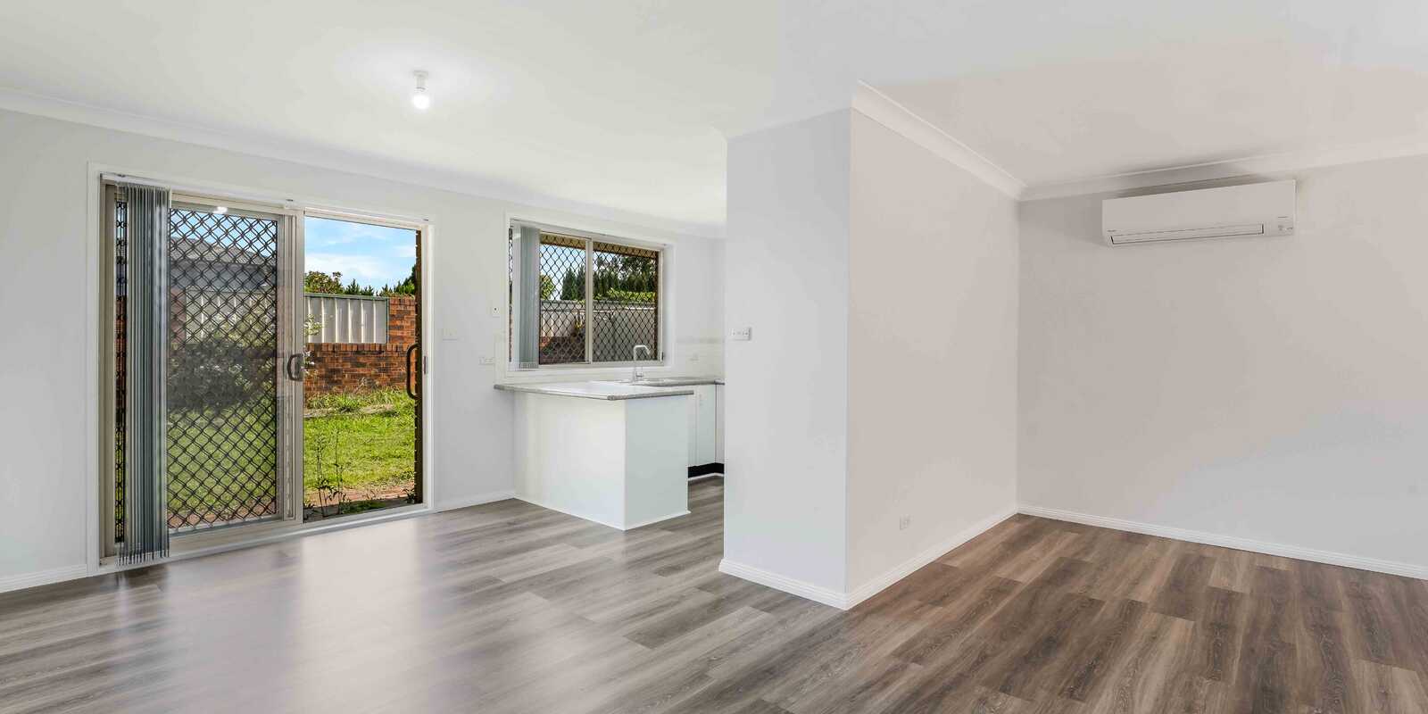 1/130 Glenfield Road Casula 1/130 Glenfield Road Casula