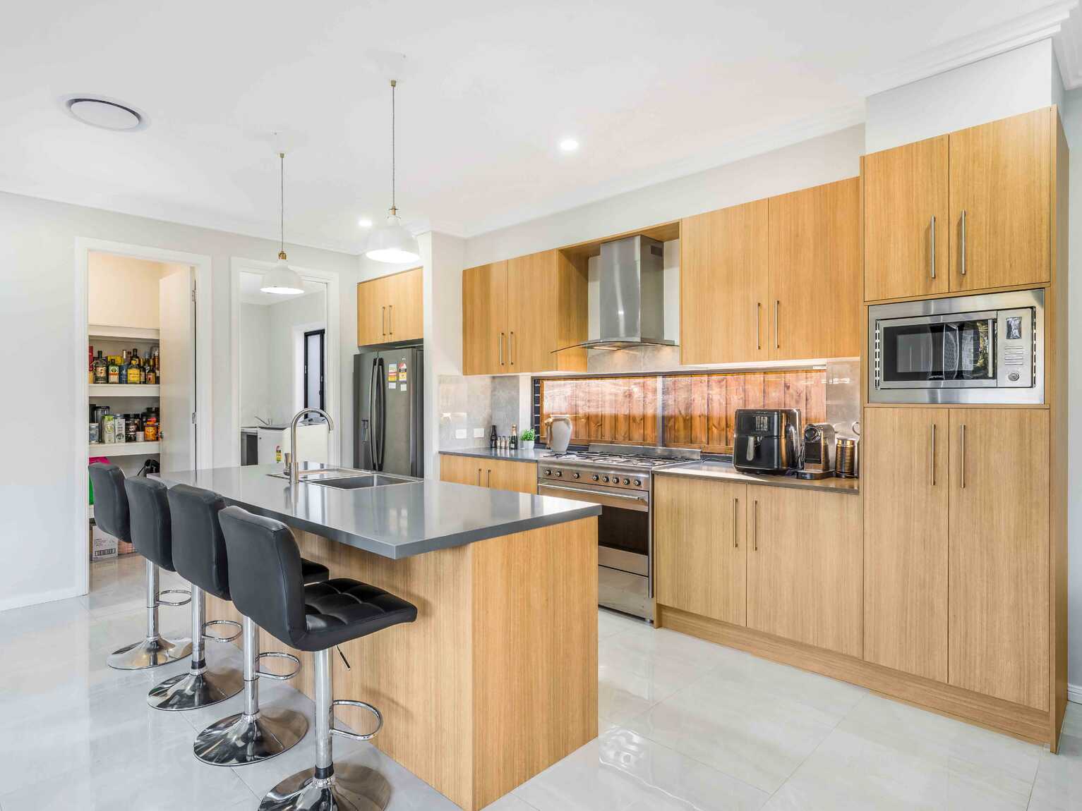 99 Rosedale Circuit Carnes Hill 99 Rosedale Circuit Carnes Hill