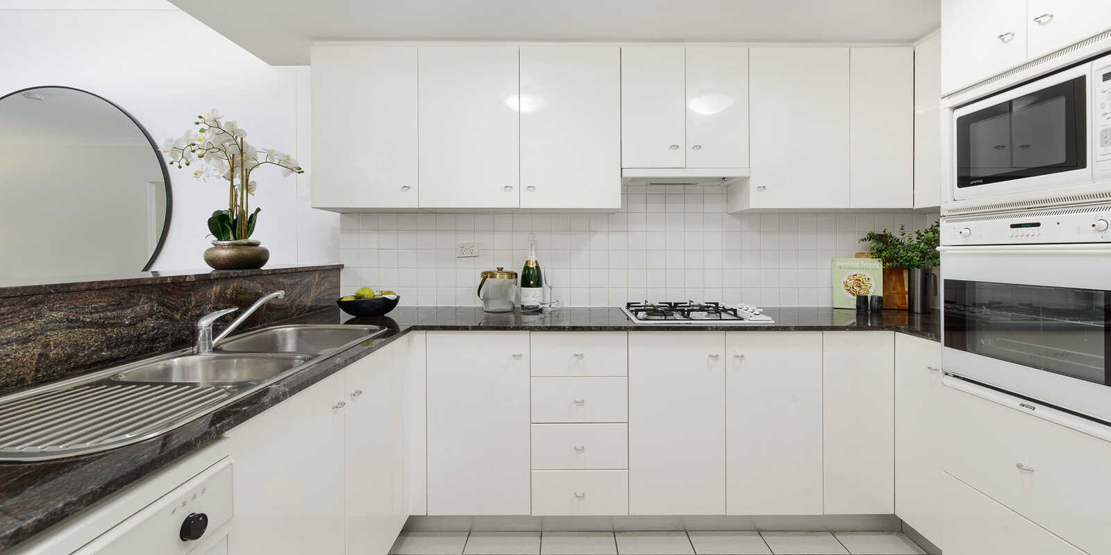 406/28 West Street North Sydney 406/28 West Street North Sydney
