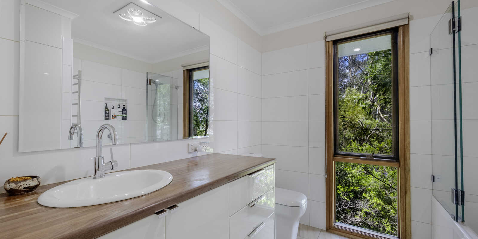 5 Innes Road Mount Victoria 5 Innes Road Mount Victoria