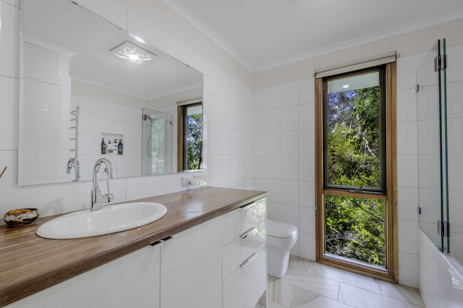 5 Innes Road Mount Victoria 5 Innes Road Mount Victoria