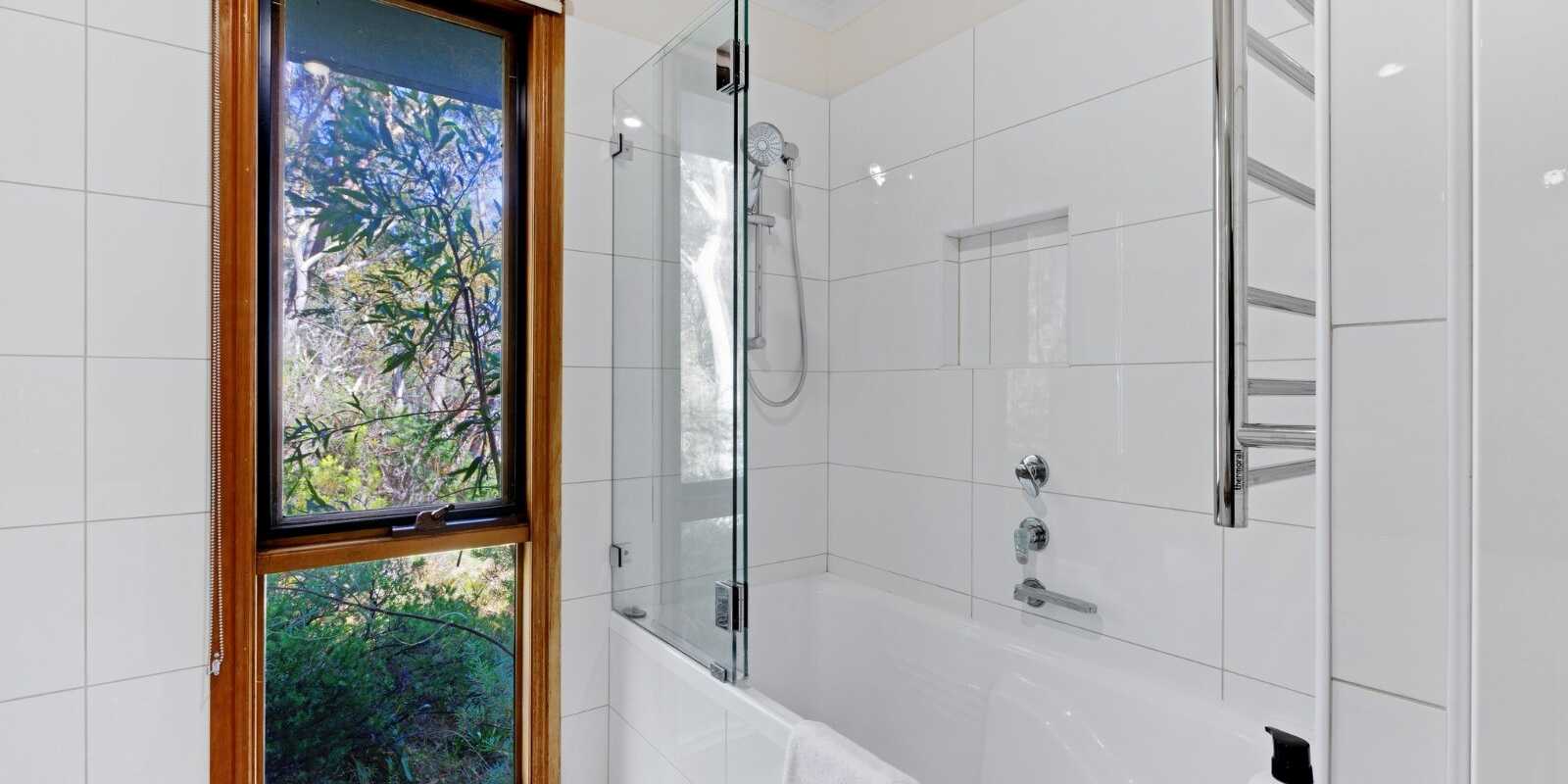 5 Innes Road Mount Victoria 5 Innes Road Mount Victoria