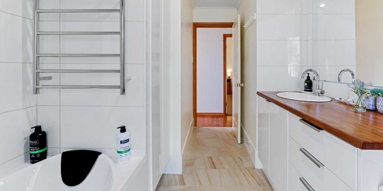 5 Innes Road Mount Victoria 5 Innes Road Mount Victoria