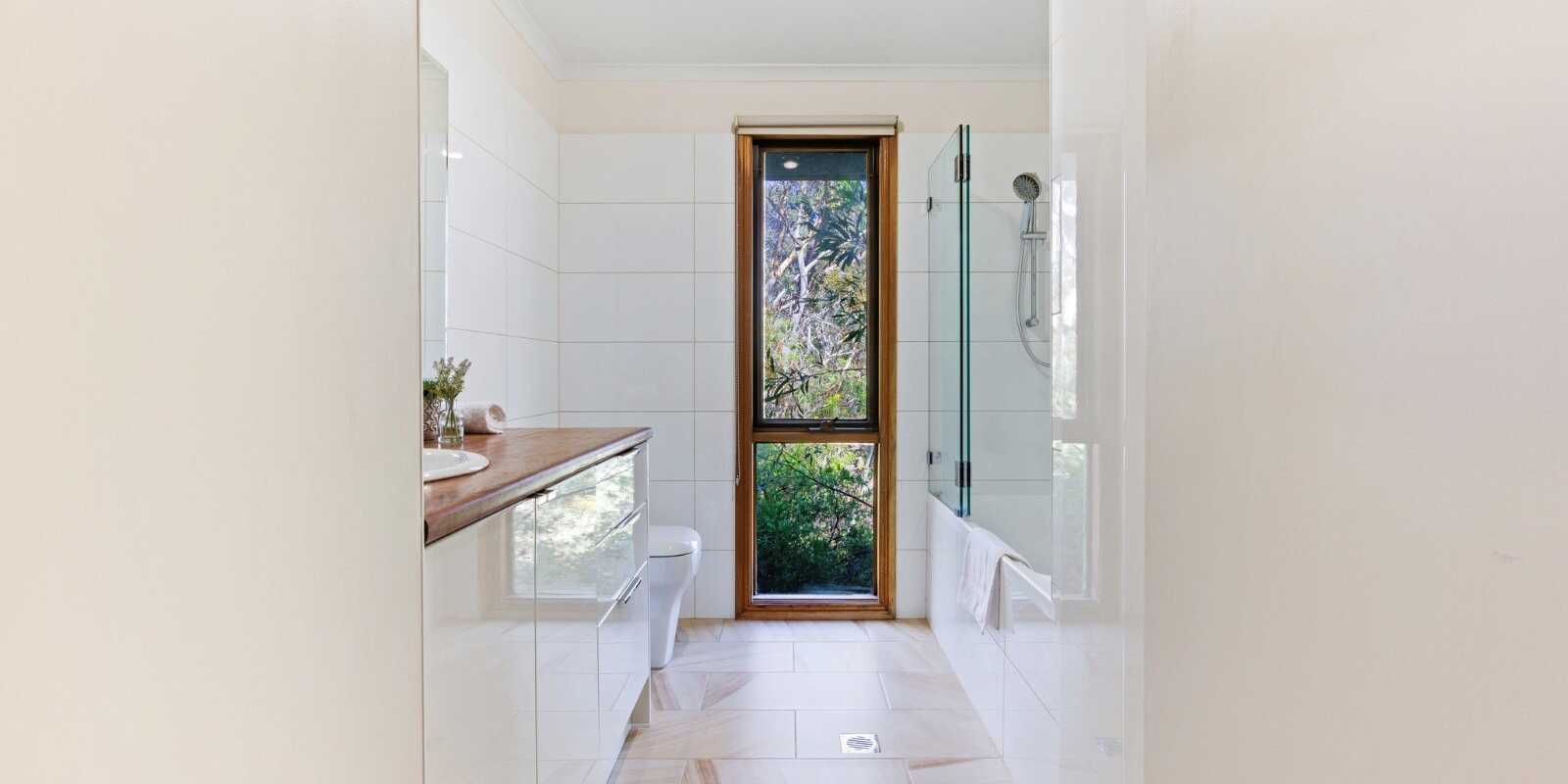 5 Innes Road Mount Victoria 5 Innes Road Mount Victoria