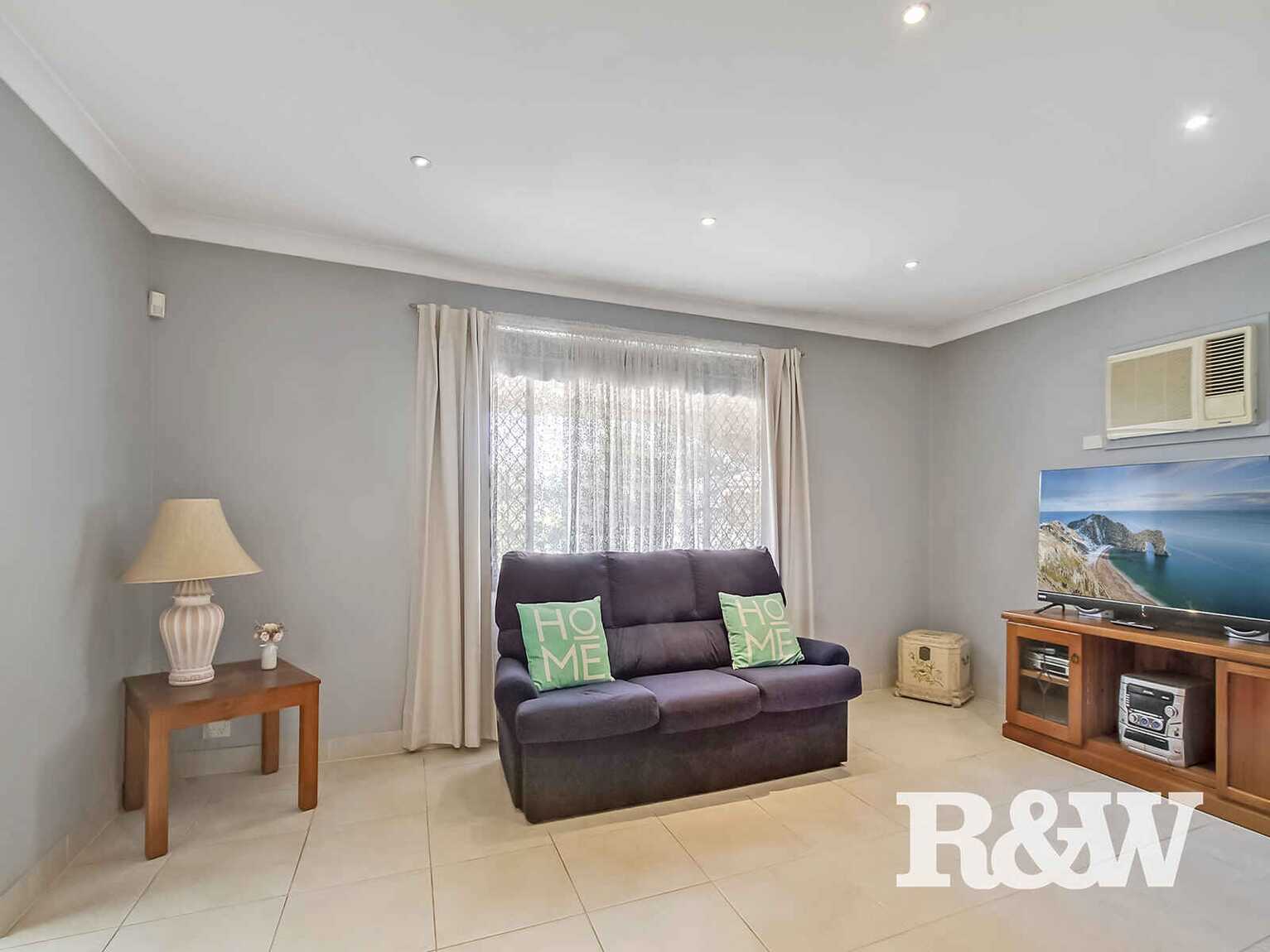 4 Villiers Place Oxley Park 4 Villiers Place Oxley Park