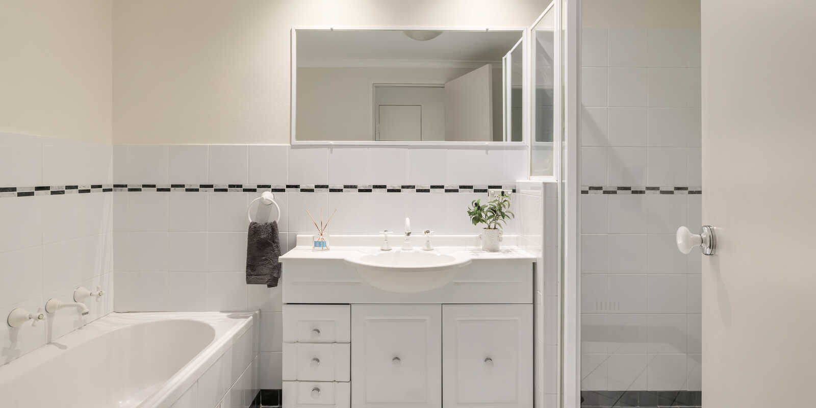 19/8 Williams Parade Dulwich Hill 19/8 Williams Parade Dulwich Hill