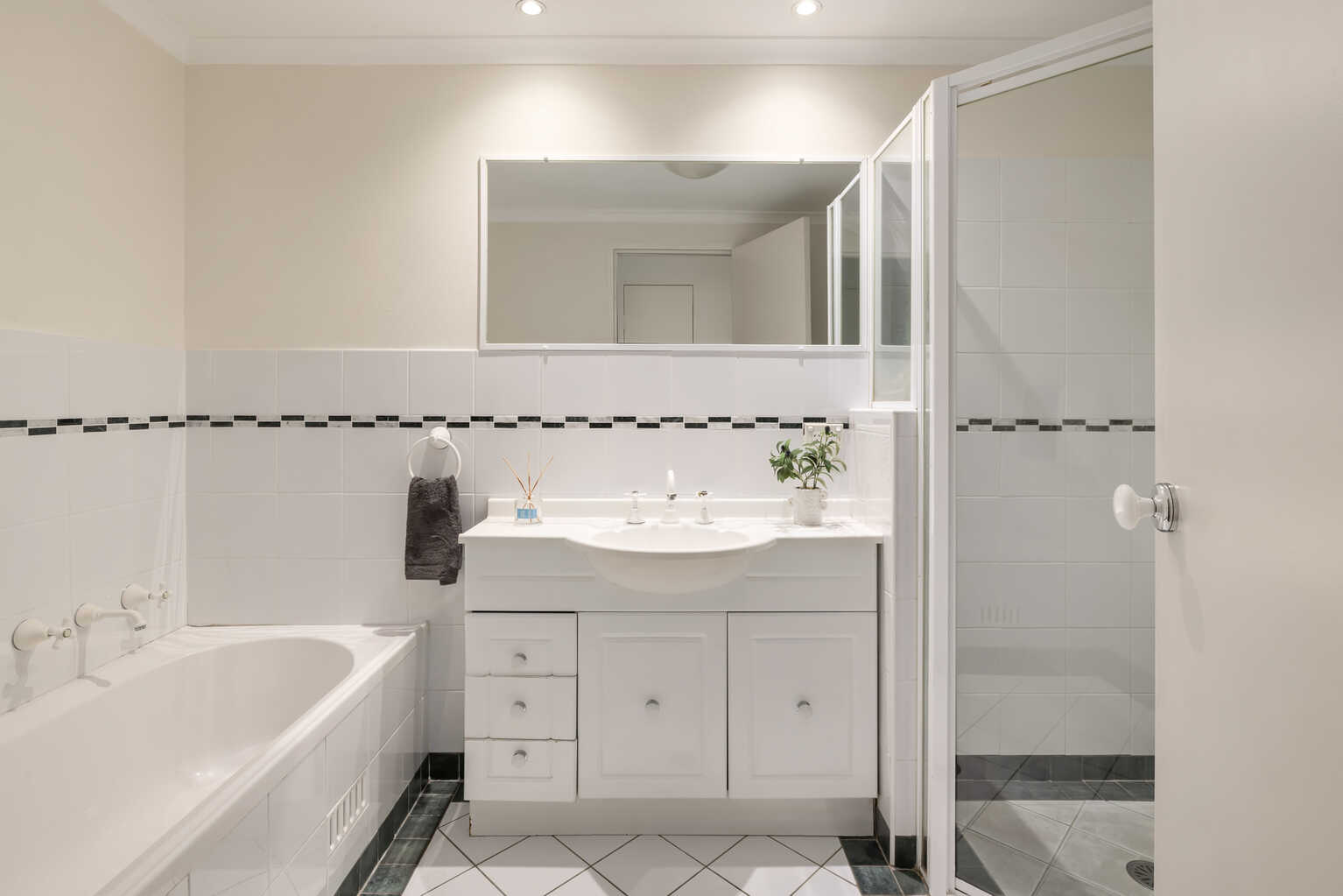 19/8 Williams Parade Dulwich Hill 19/8 Williams Parade Dulwich Hill