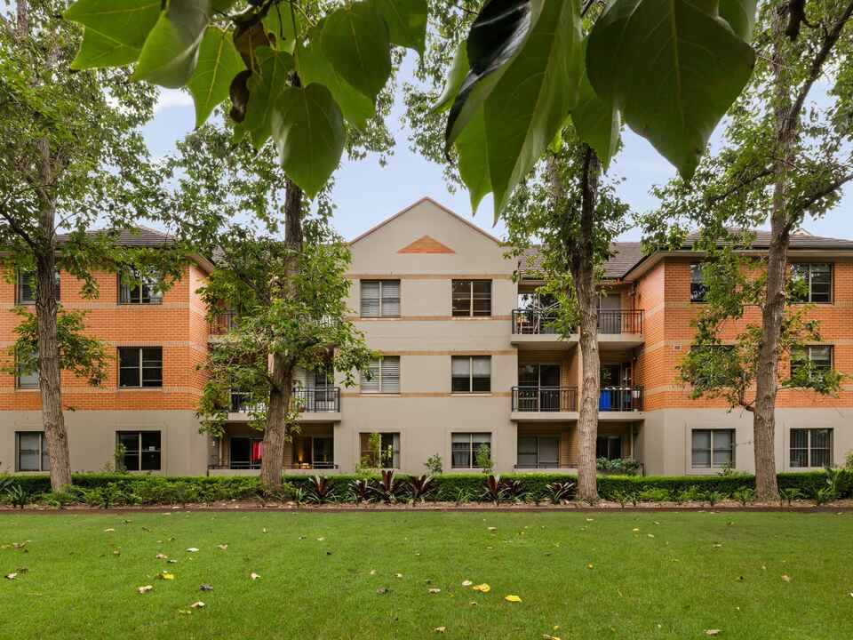 19/8 Williams Parade Dulwich Hill