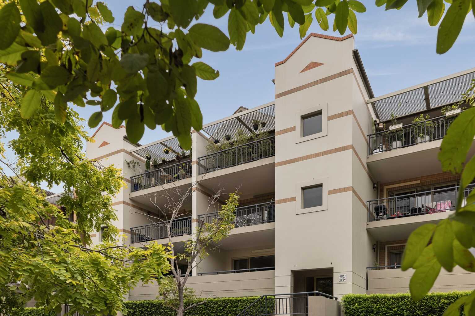 19/8 Williams Parade Dulwich Hill 19/8 Williams Parade Dulwich Hill