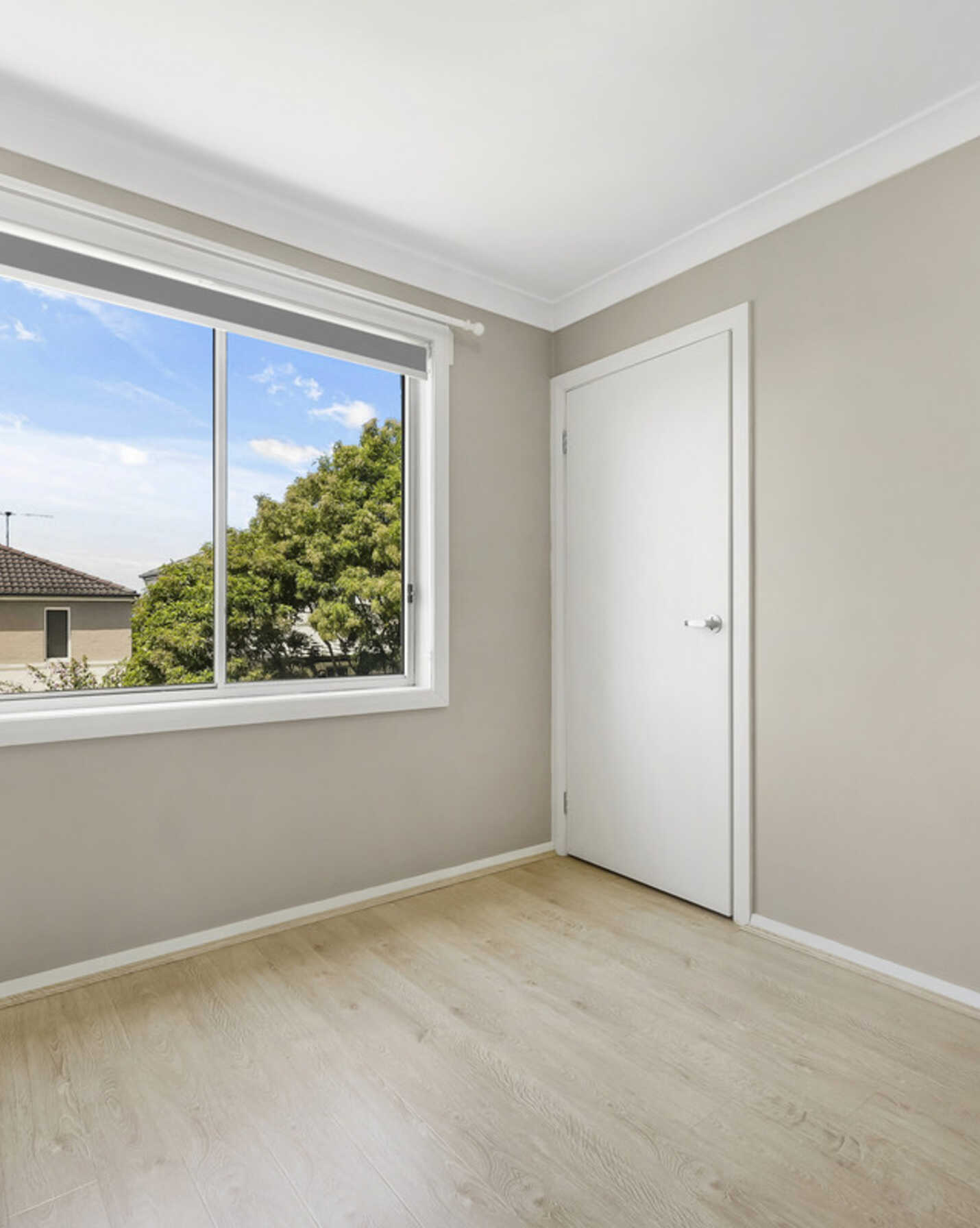 8 Paperbark Drive Woodcroft, Woodcroft - Thumbnail 4