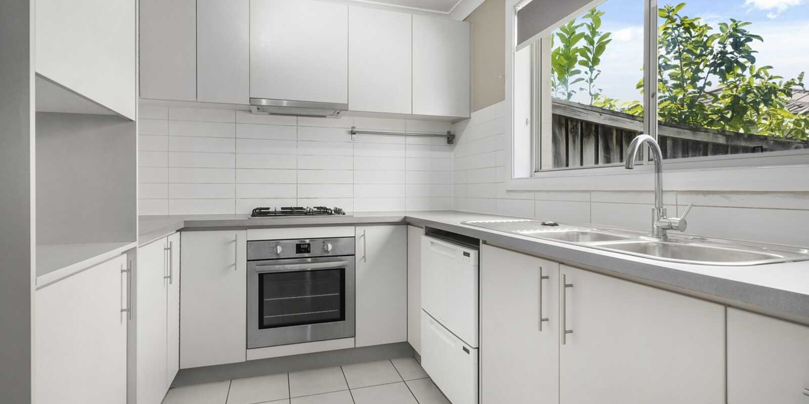 8 Paperbark Drive Woodcroft 8 Paperbark Drive Woodcroft