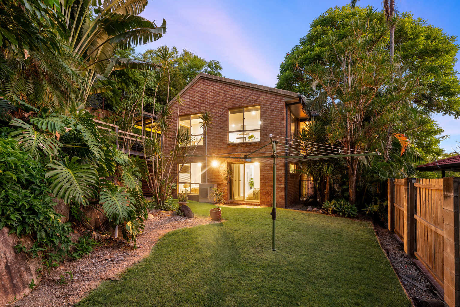 17 Wandearah Crescent Ferny Hills