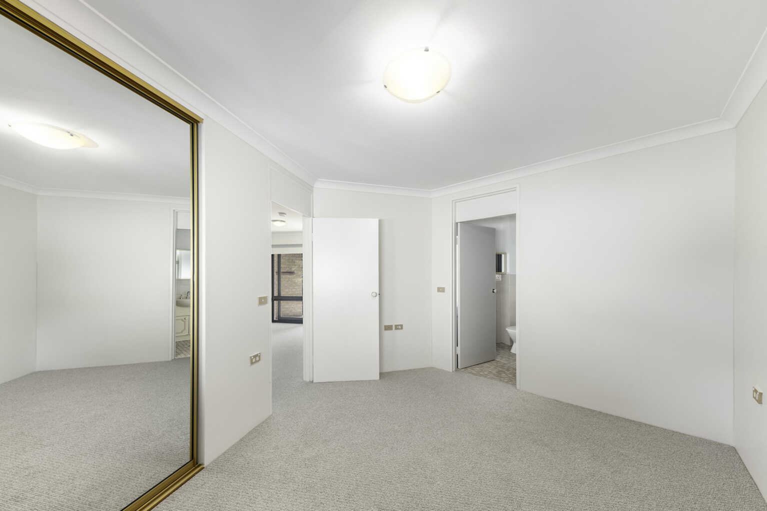 26/21 Eastern Valley Way Northbridge 26/21 Eastern Valley Way Northbridge