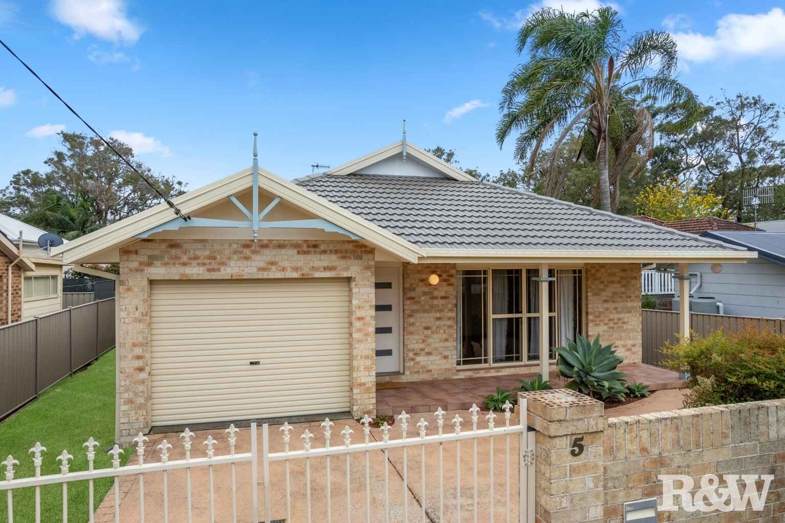 5 Cambridge Street Umina Beach 5 Cambridge Street Umina Beach