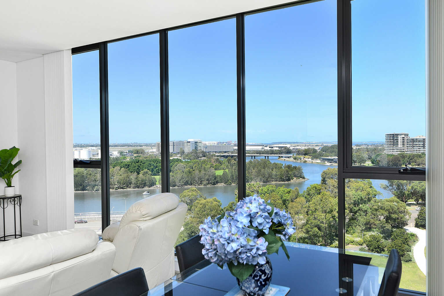 1005/20 Brodie Spark Drive Wolli Creek 1005/20 Brodie Spark Drive Wolli Creek