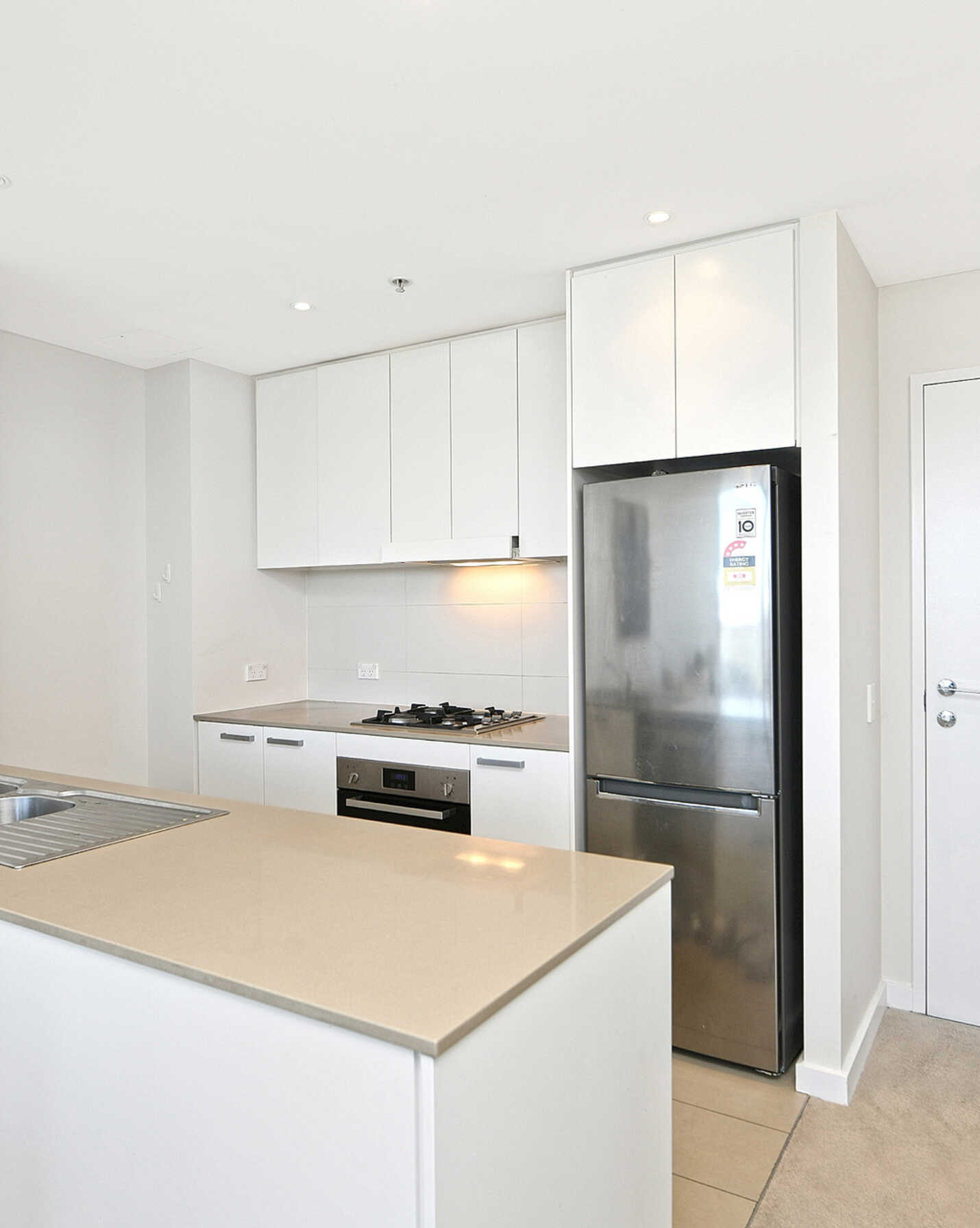 806/12 Brodie Spark Drive Wolli Creek, Creek - Thumbnail 2
