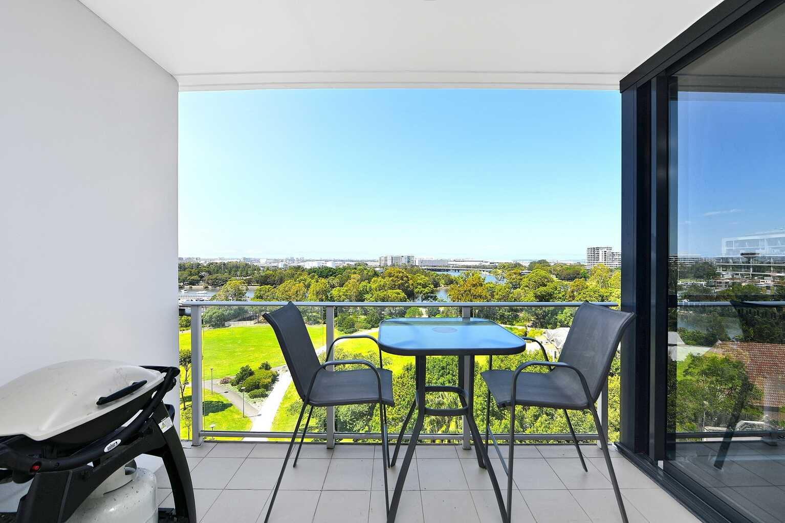 806/12 Brodie Spark Drive Wolli Creek 806/12 Brodie Spark Drive Wolli Creek