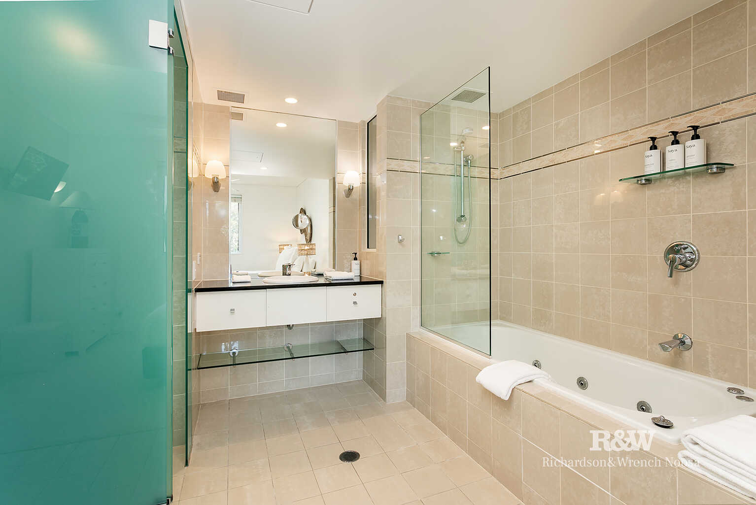 423/32 Hastings Street Noosa Heads 423/32 Hastings Street Noosa Heads