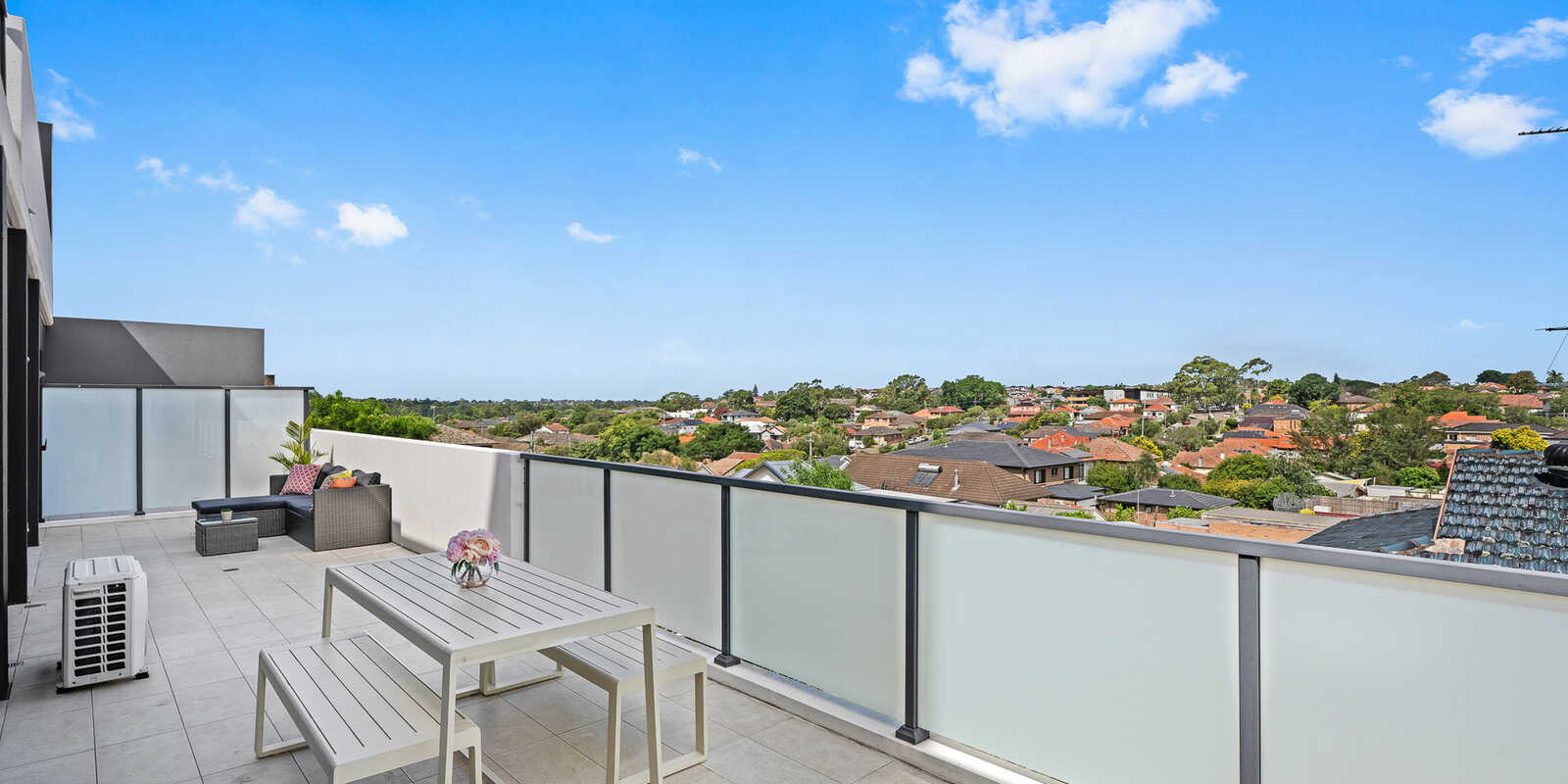 205/2A Cooks Avenue Canterbury 205/2A Cooks Avenue Canterbury