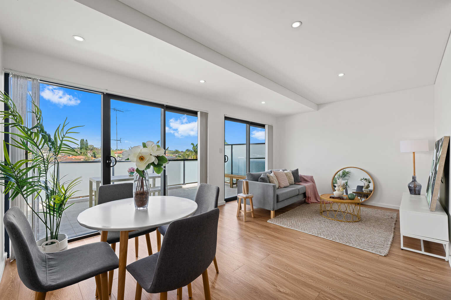 205/2A Cooks Avenue Canterbury 205/2A Cooks Avenue Canterbury
