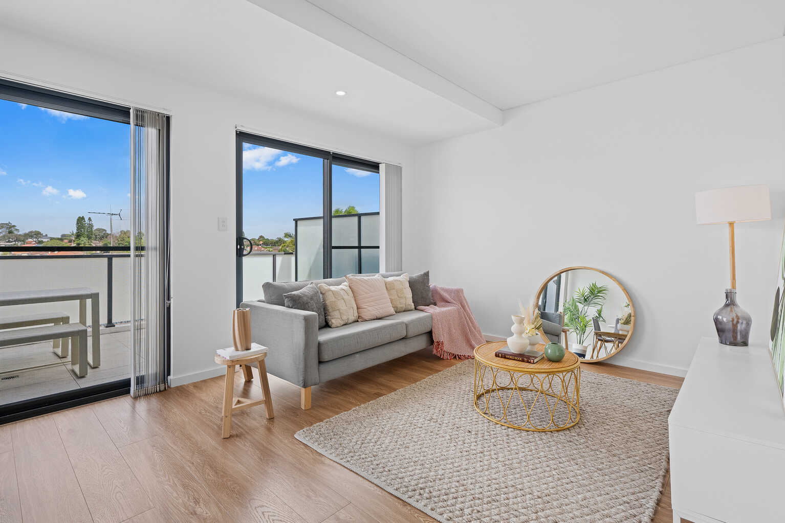 205/2A Cooks Avenue Canterbury 205/2A Cooks Avenue Canterbury
