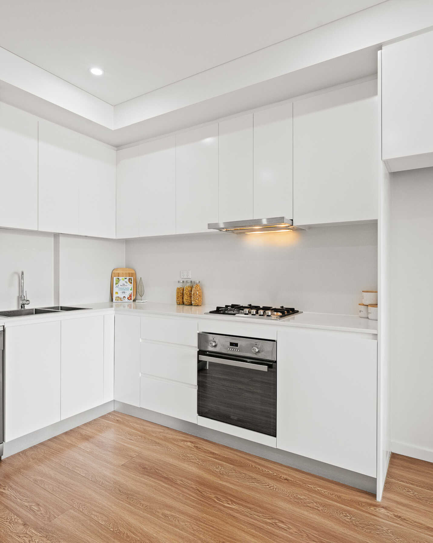 205/2A Cooks Avenue Canterbury, Canterbury - Thumbnail 8